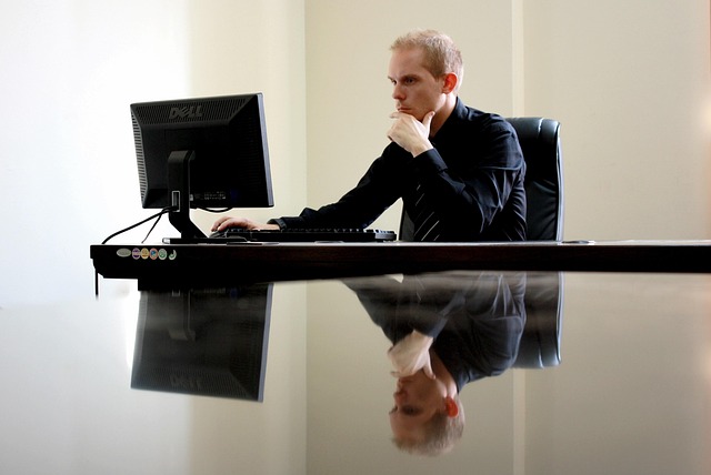 Business Businessman Chair Computer — Business | RESIMLAND