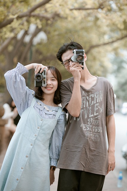 Friends Couple Fun Street — Photography | RESIMLAND