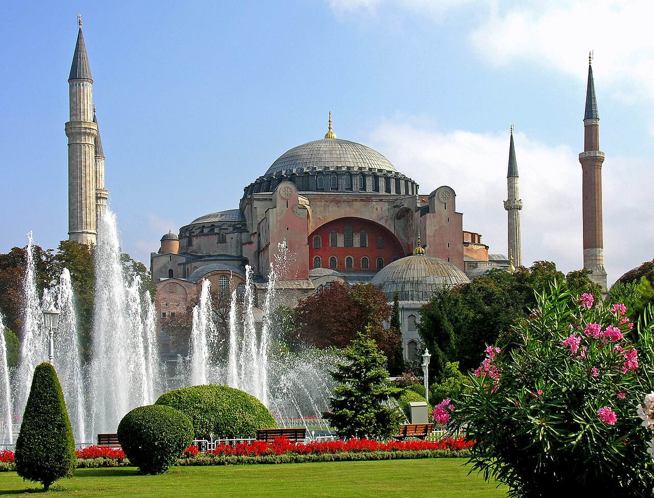 Hagia Sophia Built As The New Cathedral Of Constantinople By The Emper — Home & Living | RESIMLAND