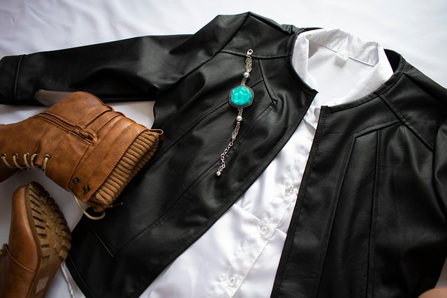 Jacket Shoes Jewelry Bracelet — Fashion & Apparel | RESIMLAND