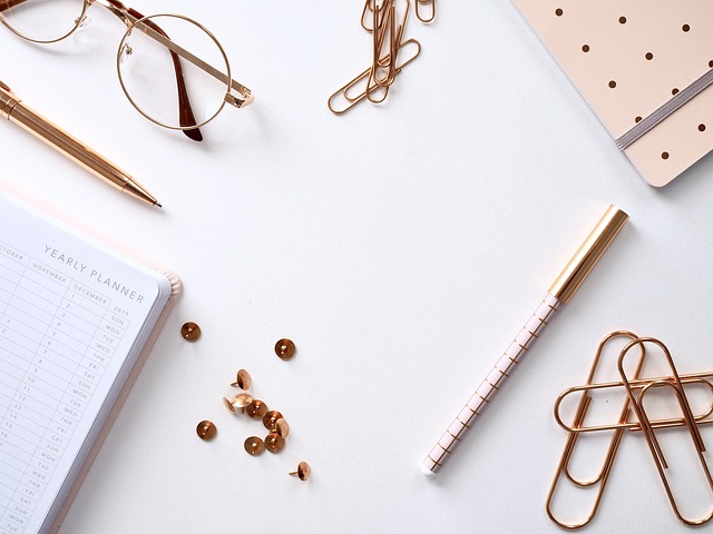 Notebook Desk Paper Desktop — Business | RESIMLAND