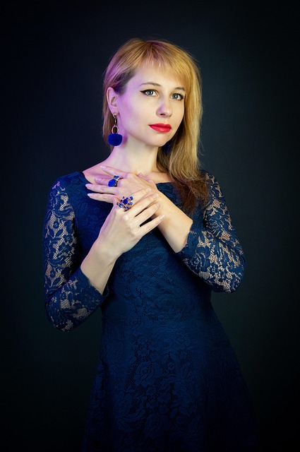 Woman Portrait Fashion Style — Fashion & Apparel | RESIMLAND